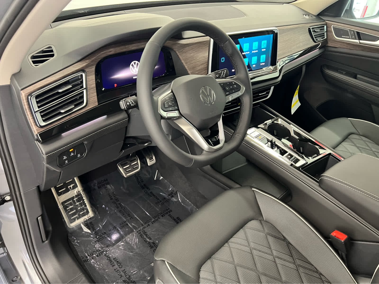 2026 Volkswagen Atlas SEL Premium R-Line - Photo 13