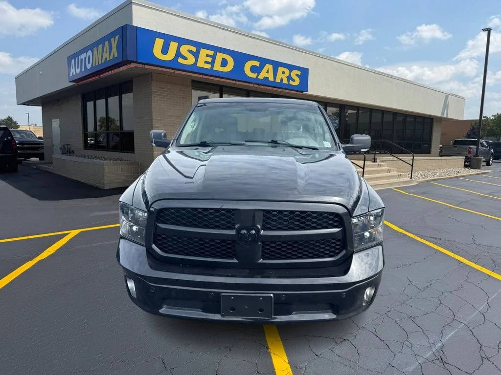 Used 2018 Brilliant Black Crystal Pearlcoat Ram Big Horn image 3