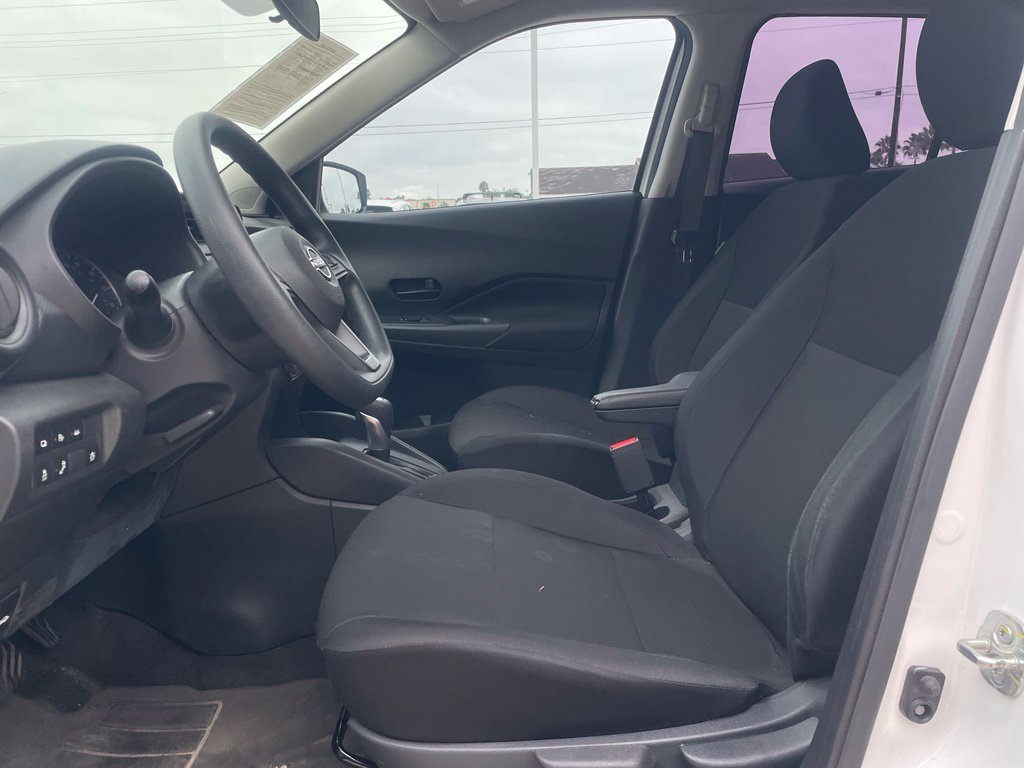 Used 2025 White Nissan S image 13
