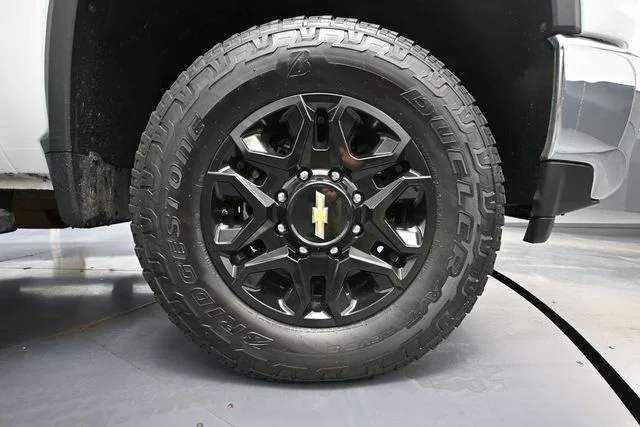 2022 Chevrolet Silverado 2500HD LTZ - Photo 12