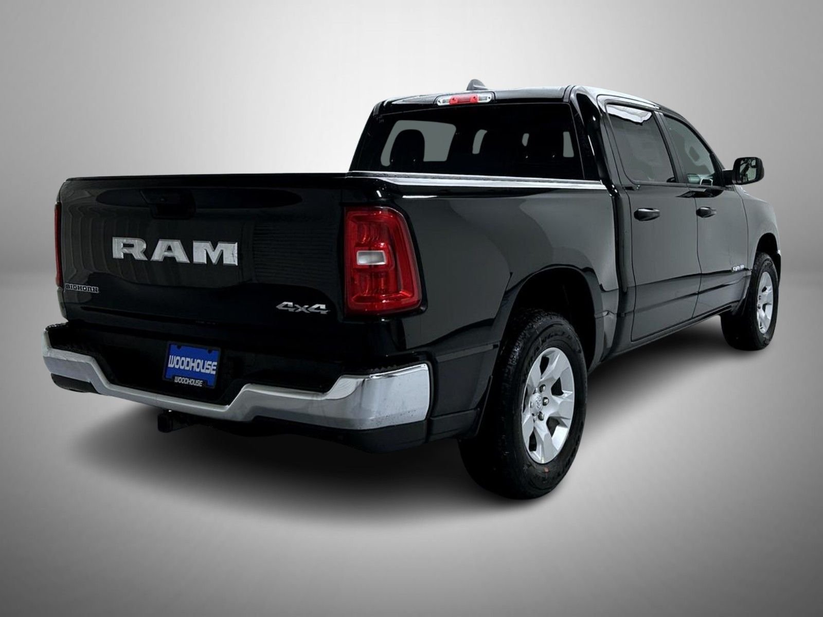 New 2026 Diamond Black Crystal Pearl-Coat Exterior Paint RAM Big Horn/Lone Star image 5