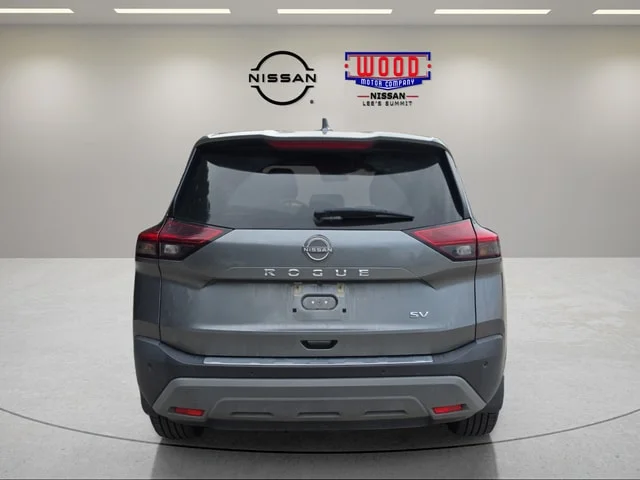 Used 2023 Gun Metallic Nissan SV image 3