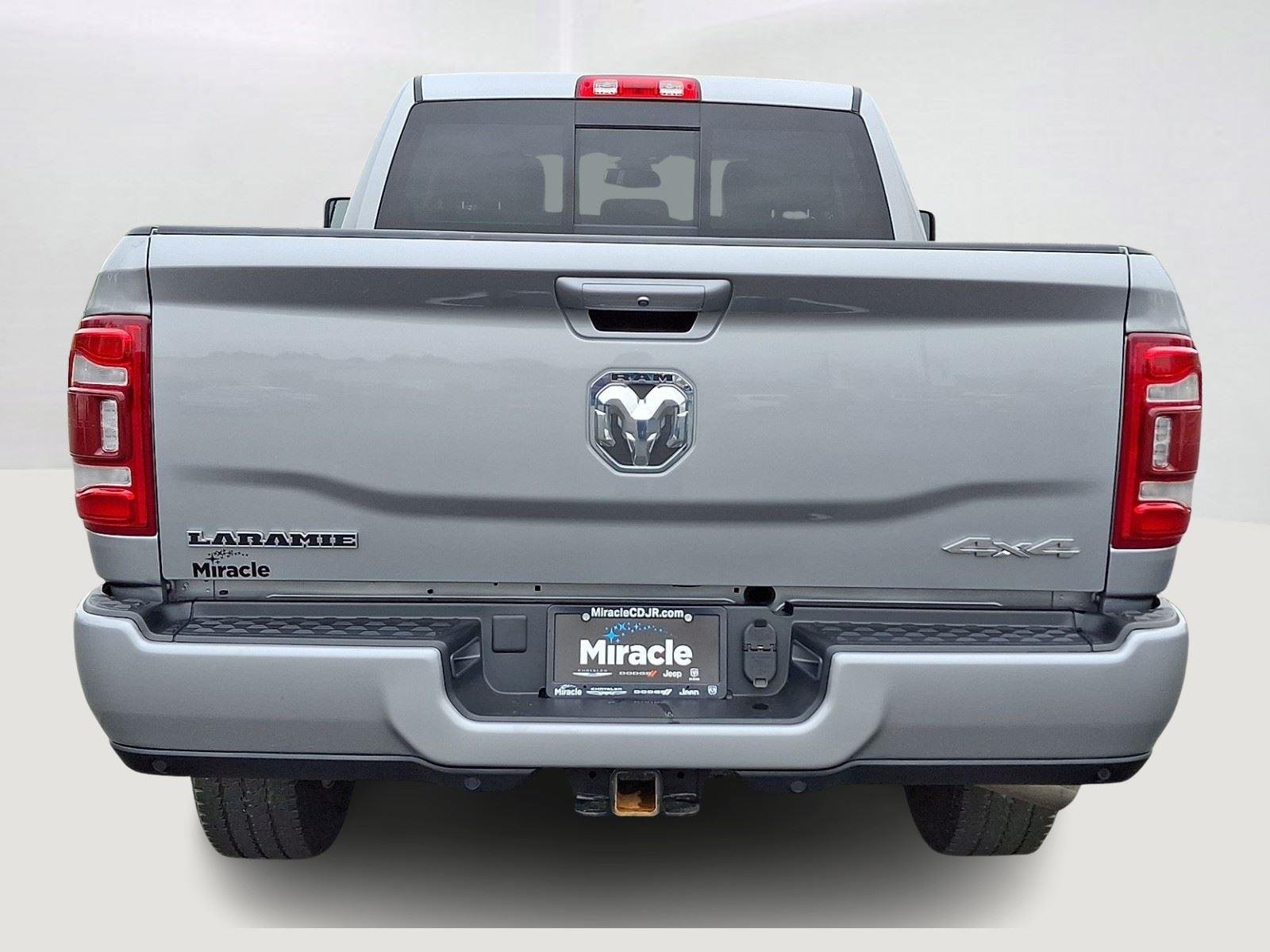 Used 2024 Billet Silver Metallic Clearcoat Ram Laramie image 6