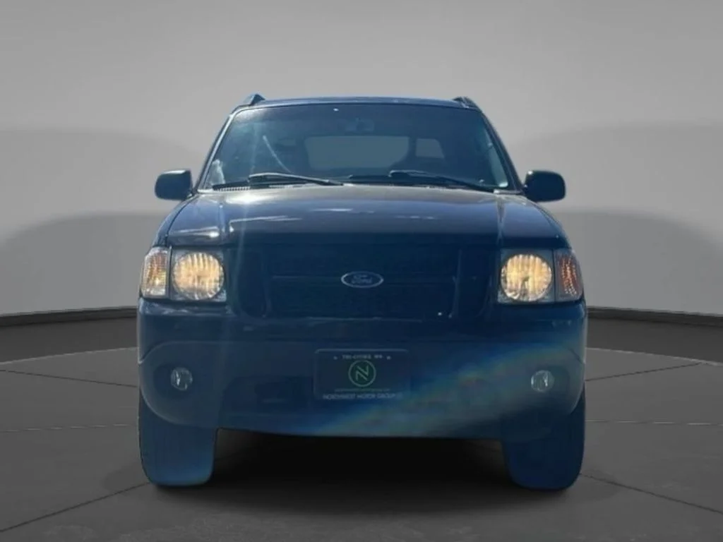 Used 2005 Black Ford Adrenalin image 2