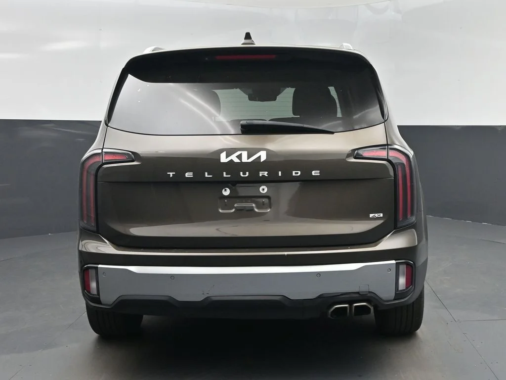 Used 2023 Green Kia SX-Prestige image 27