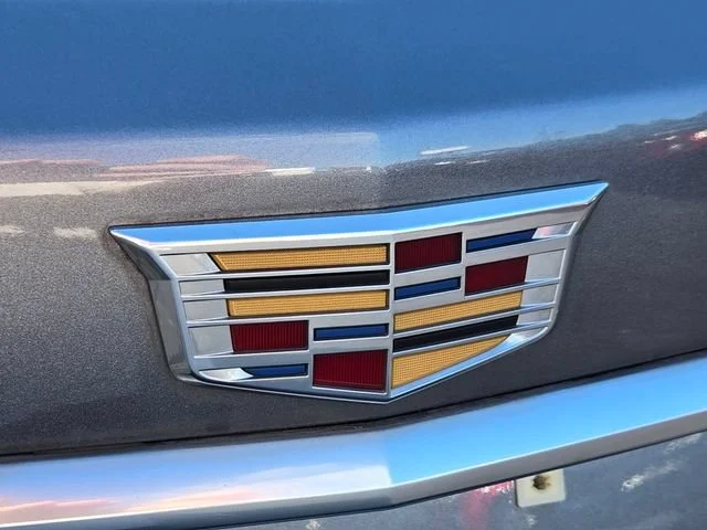 Used 2021 SATIN STEEL METALLIC Cadillac FWD Luxury image 16