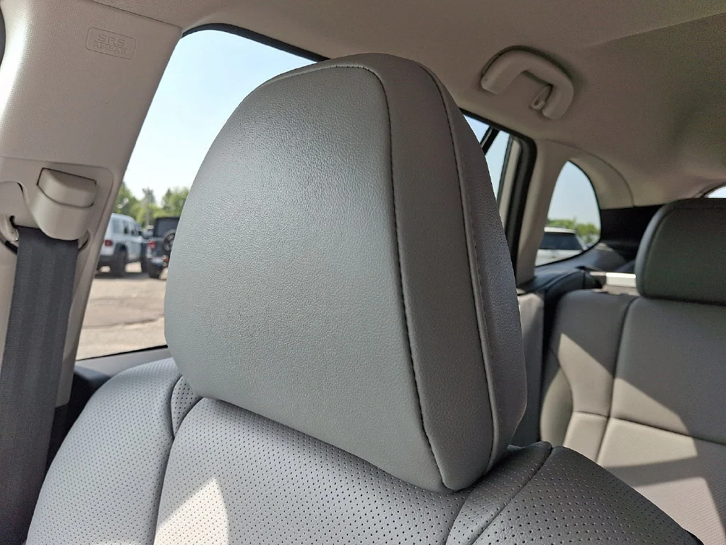 Used 2025 Silver Subaru Limited image 18