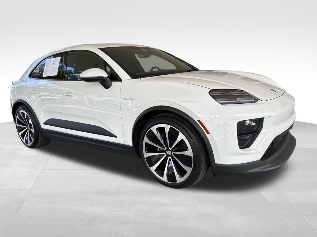 Used 2025 Porsche Macan Base with VIN WP1AD2XA0SL076575 for sale in Davie, FL