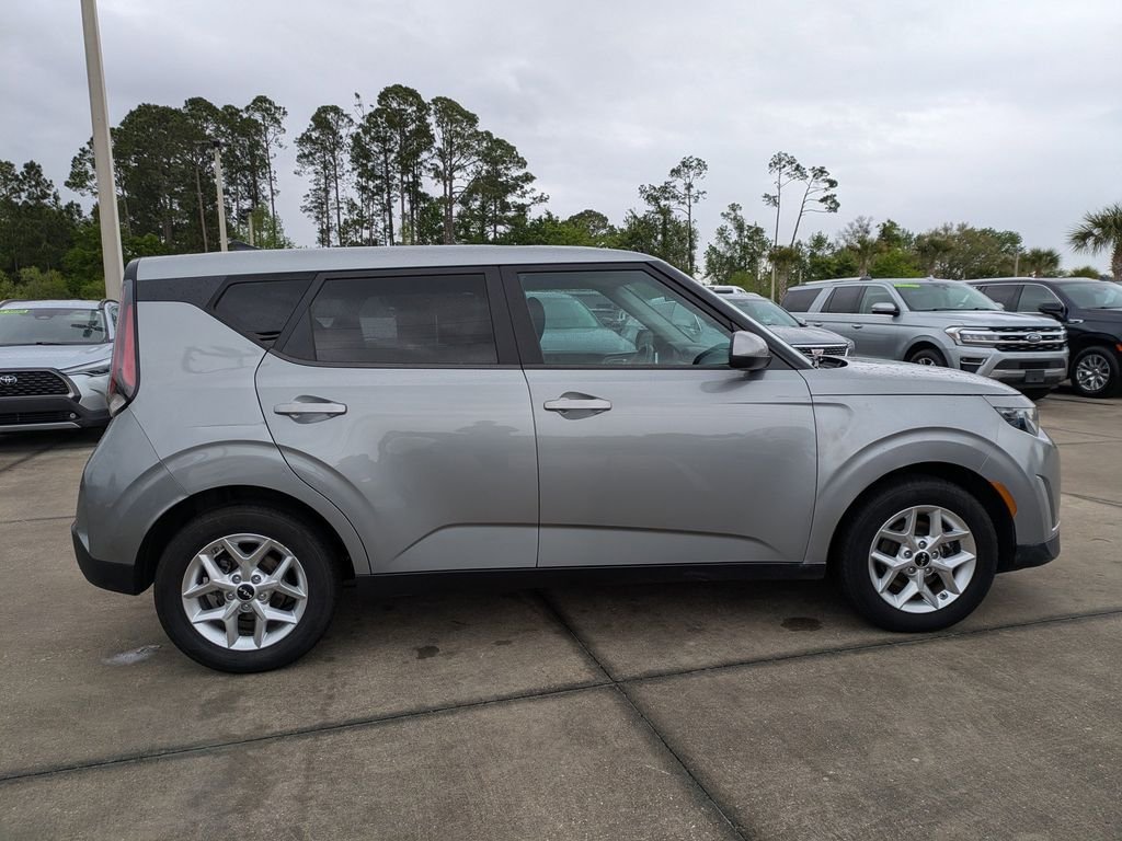 Used 2023 Gray Kia LX image 3