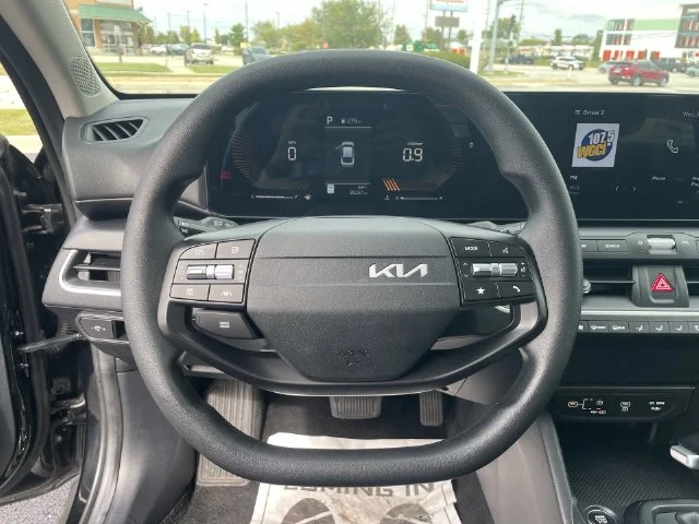 2025 Kia K4 LXS - Photo 19