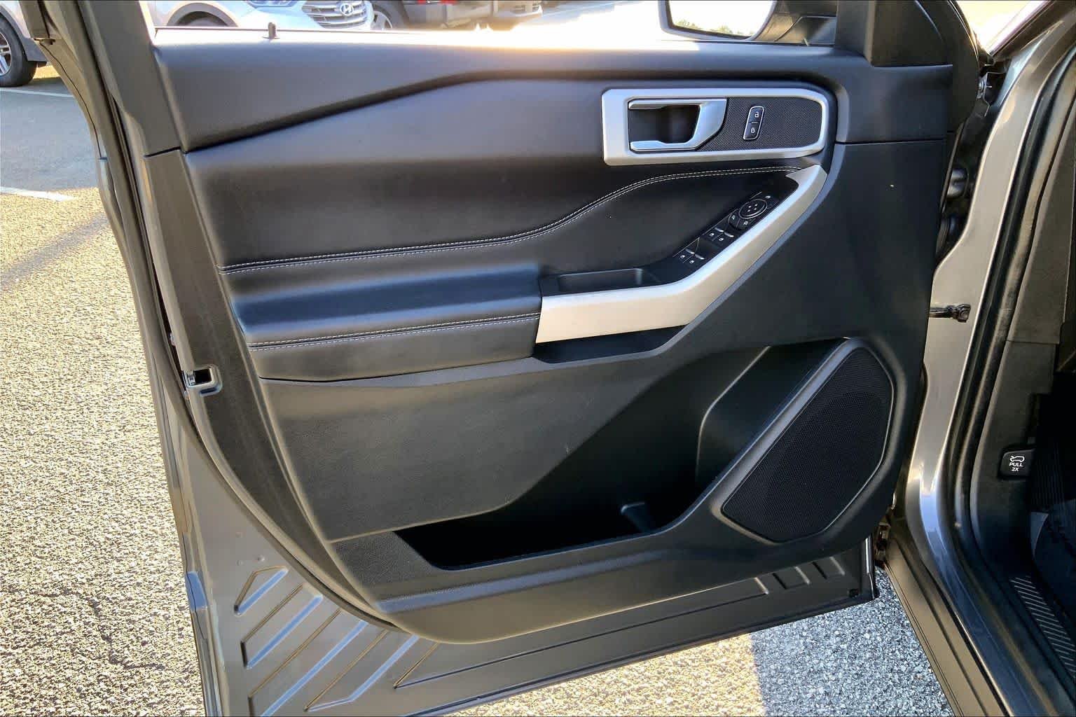 Used 2022 Carbonized Gray Metallic Ford XLT image 21