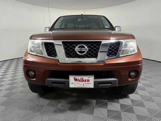 Used 2016 Brown Nissan SV image 2