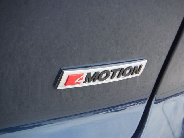 Used 2022  Volkswagen 3.6L V6 SEL image 12