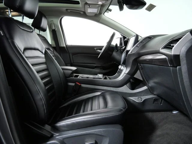 Used 2024 Gray Ford SEL image 10