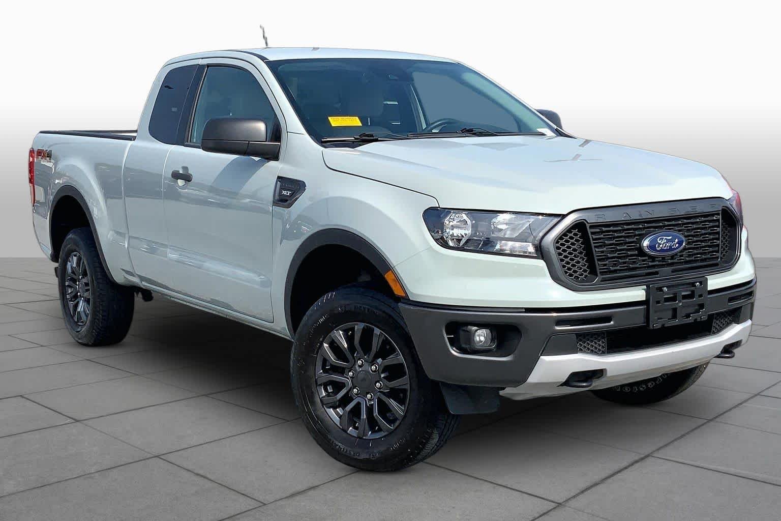 Used 2023 Cactus Gray Ford XLT image 3
