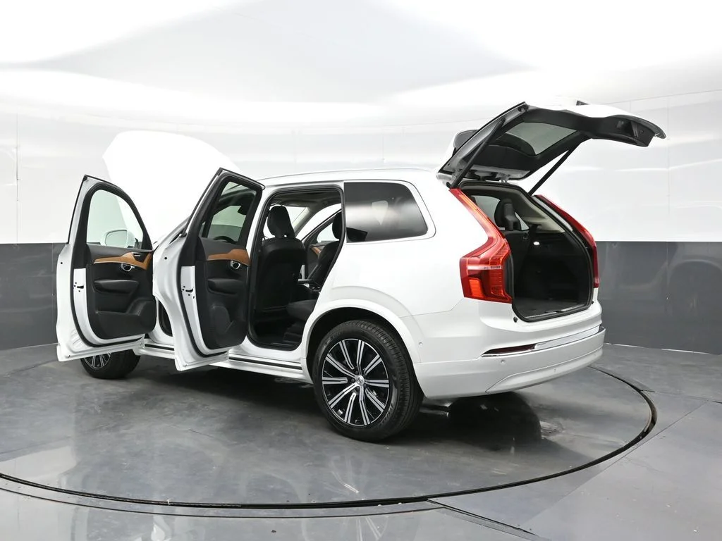 Certified Used 2023 Crystal White Volvo Plus image 49