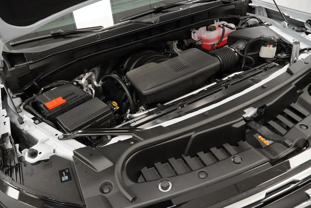 New 2026 Polar White Tricoat Chevrolet High Country image 44