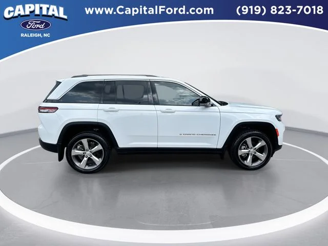 Used 2022 White Jeep Limited image 9