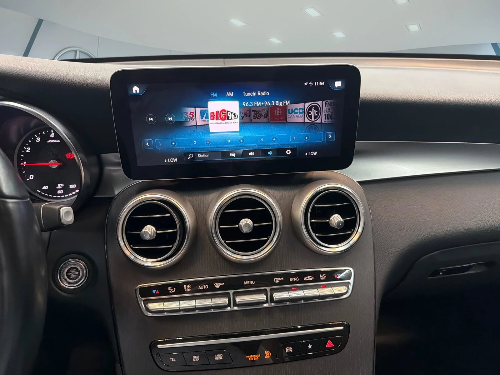 Certified Used 2022 Blue Mercedes-Benz GLC 300 image 18