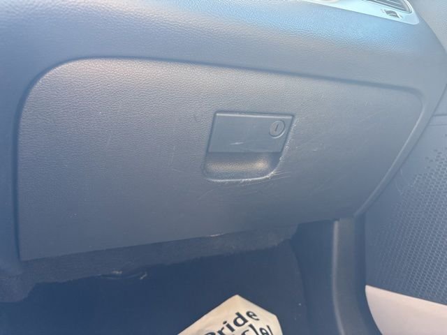 Used 2015 White Dodge SE image 23