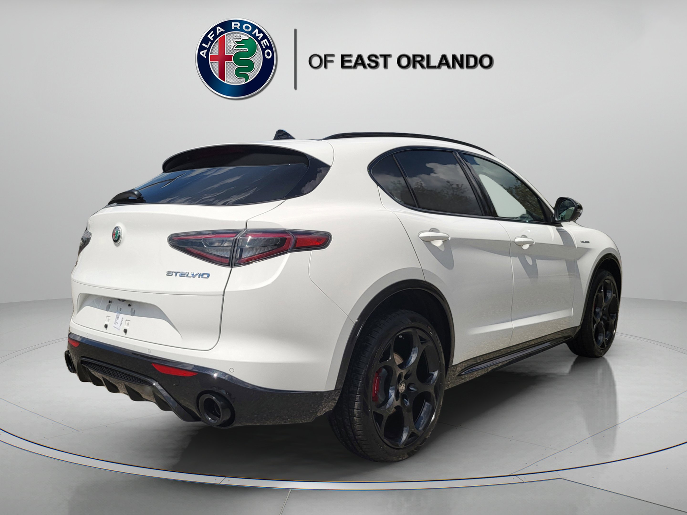 New 2026 Milano White Alfa Romeo  image 7