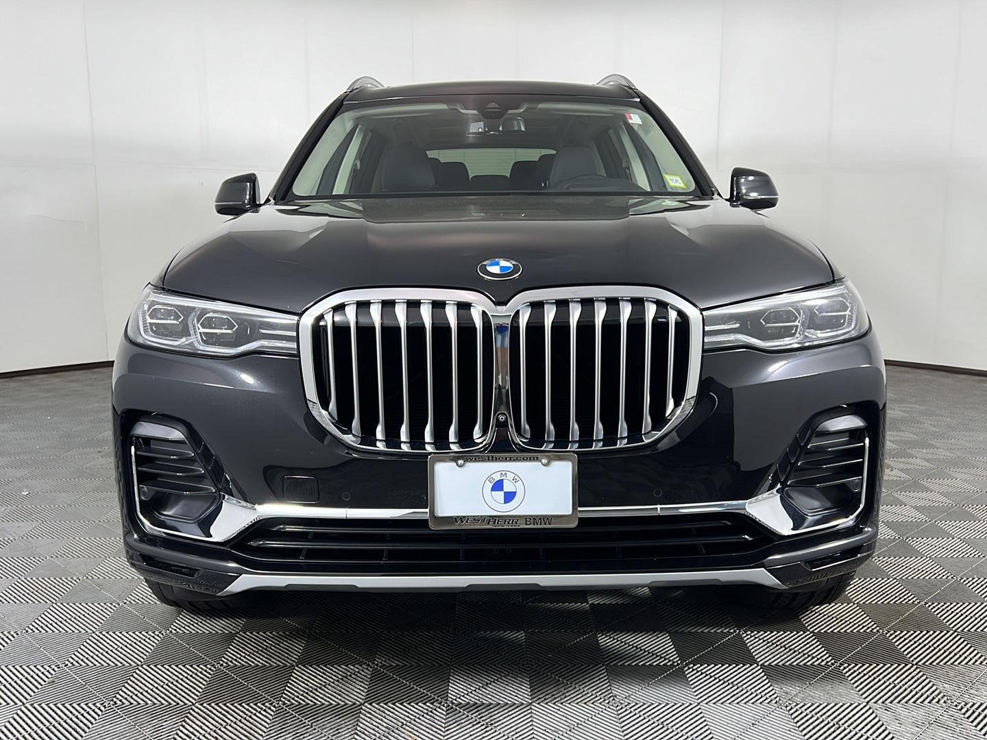 Used 2022 Black Sapphire Metallic BMW xDrive40i image 13