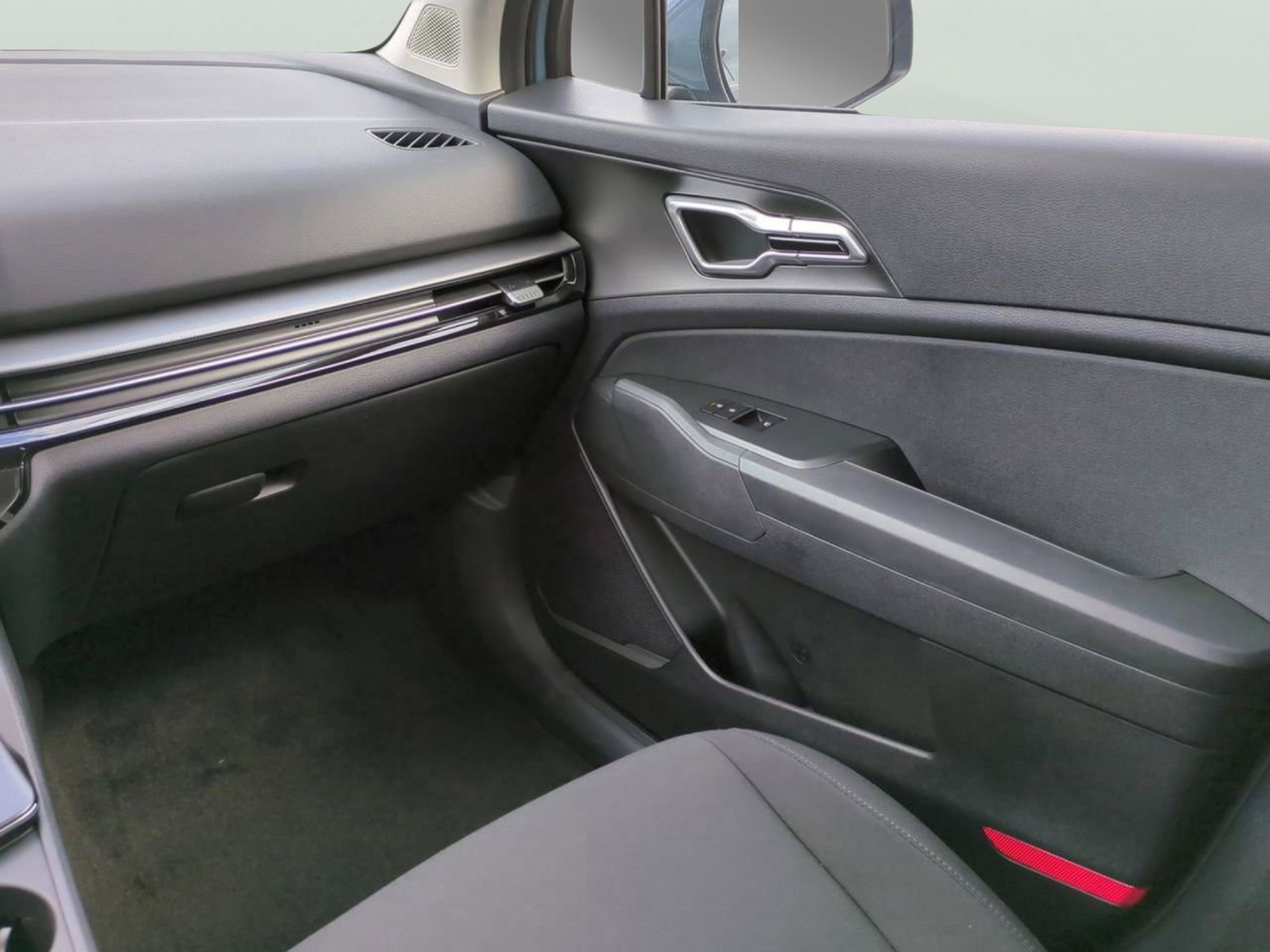 New 2026 Snow White Pearl Kia S image 18