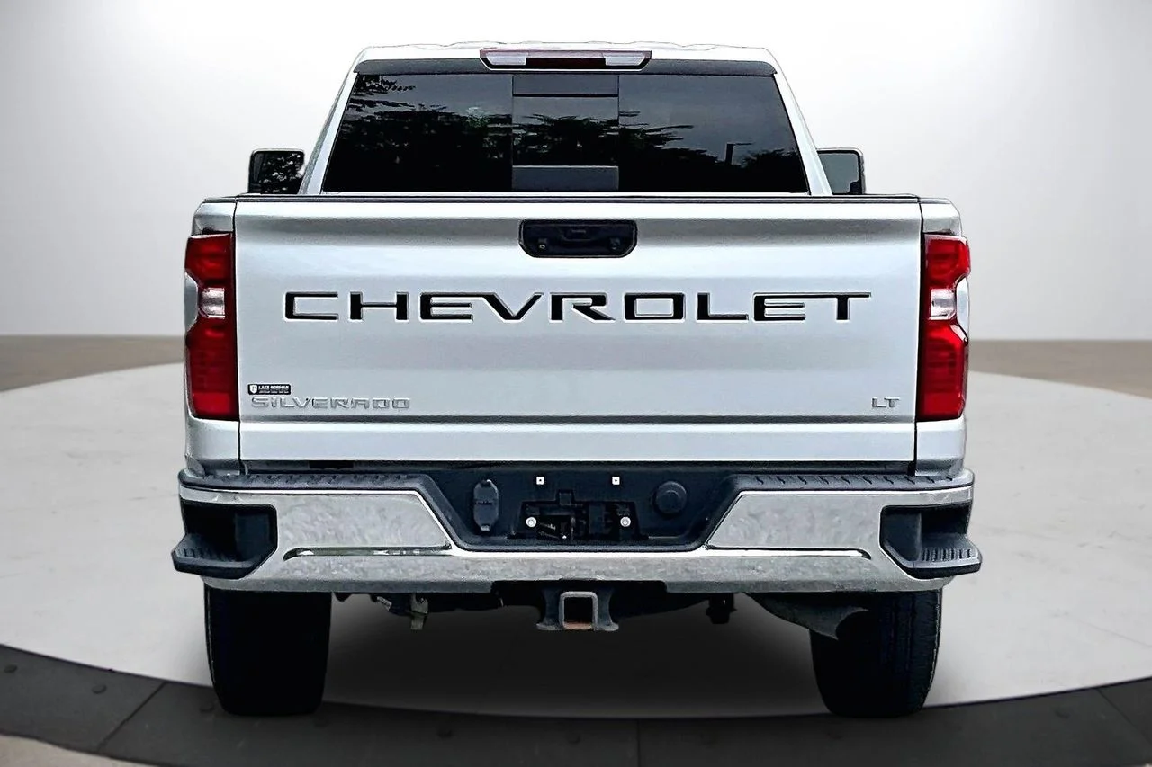 Used 2022 Silver Chevrolet LT image 8