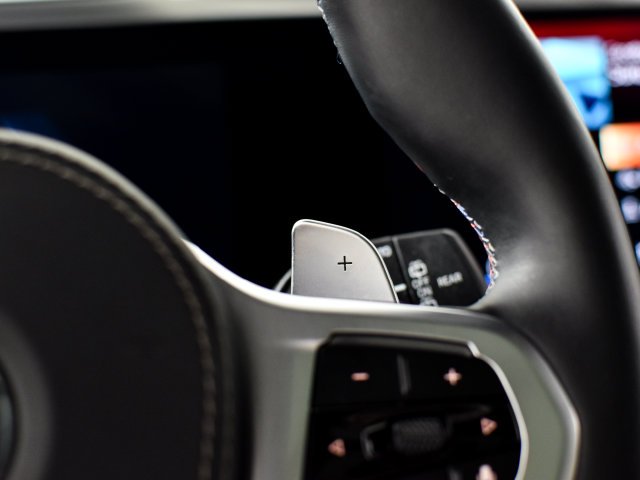 Used 2025 Gray BMW M60i image 29