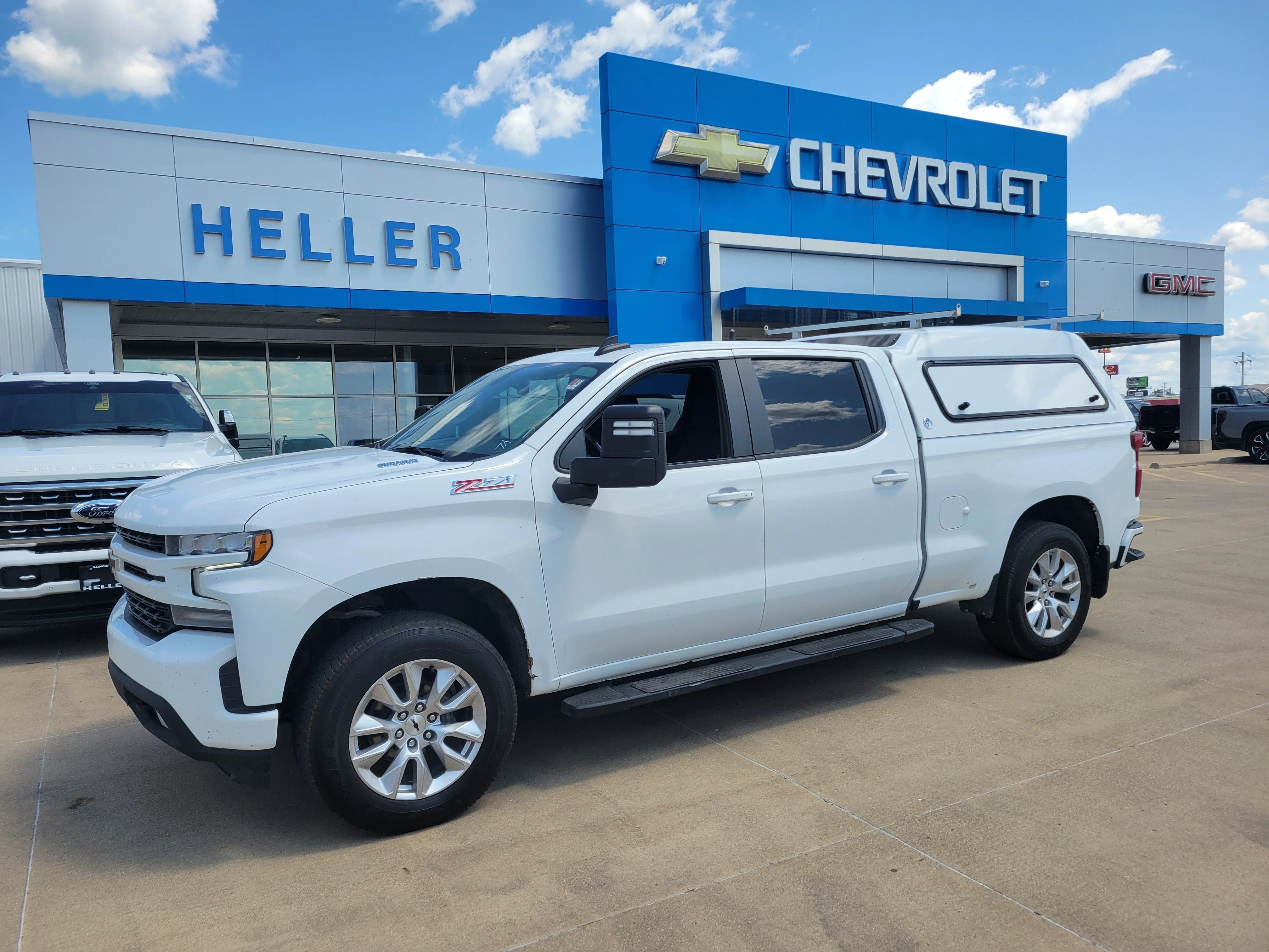 Used 2022 Summit White Chevrolet RST image 3