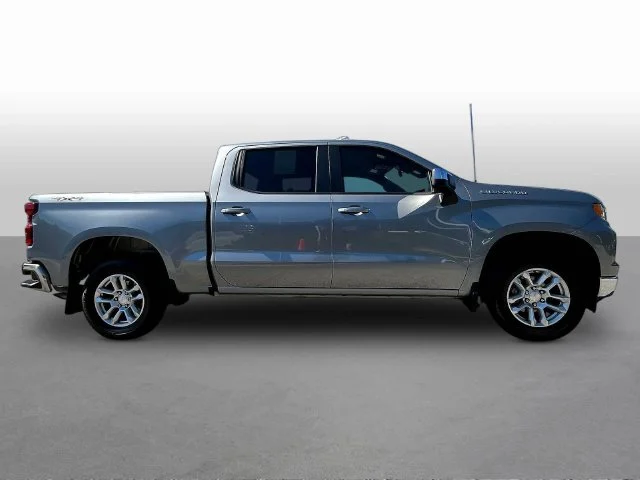 Used 2024 Gray Chevrolet LT image 9