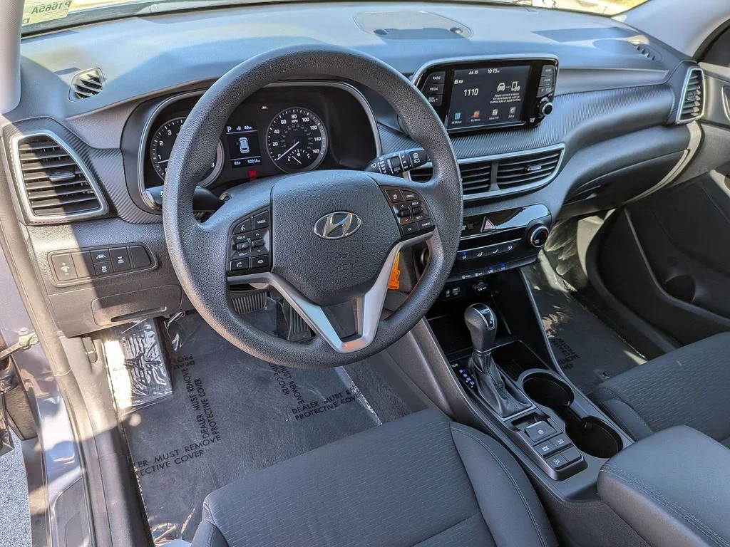 Used 2020 Blue Hyundai SE image 10