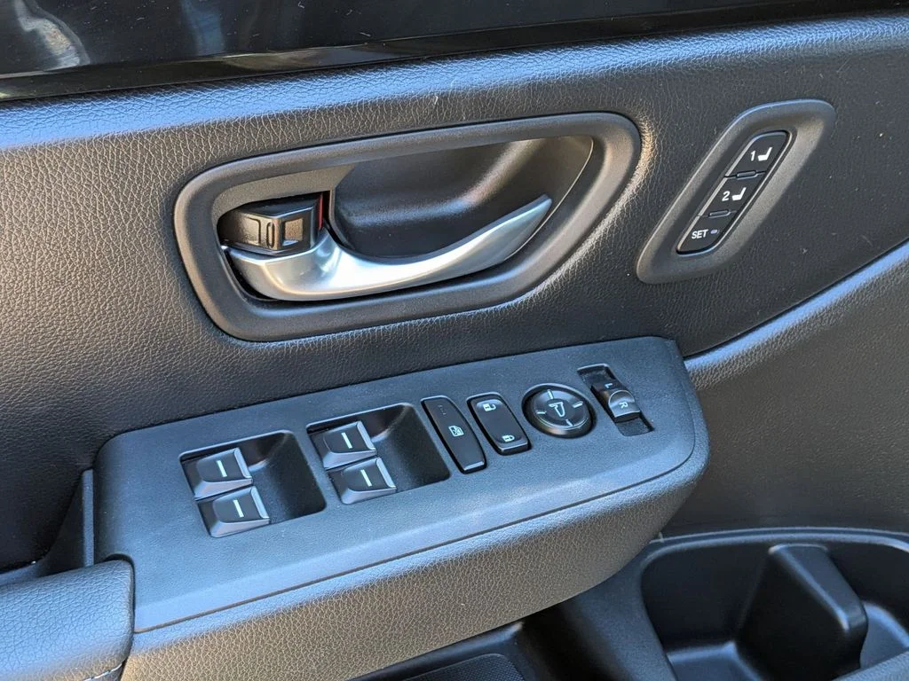 Used 2025 Gray Honda Touring image 13