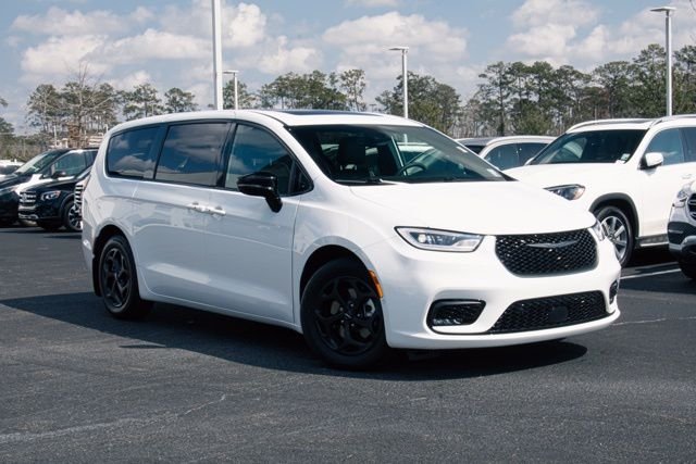 2023 Chrysler Pacifica Hybrid Limited