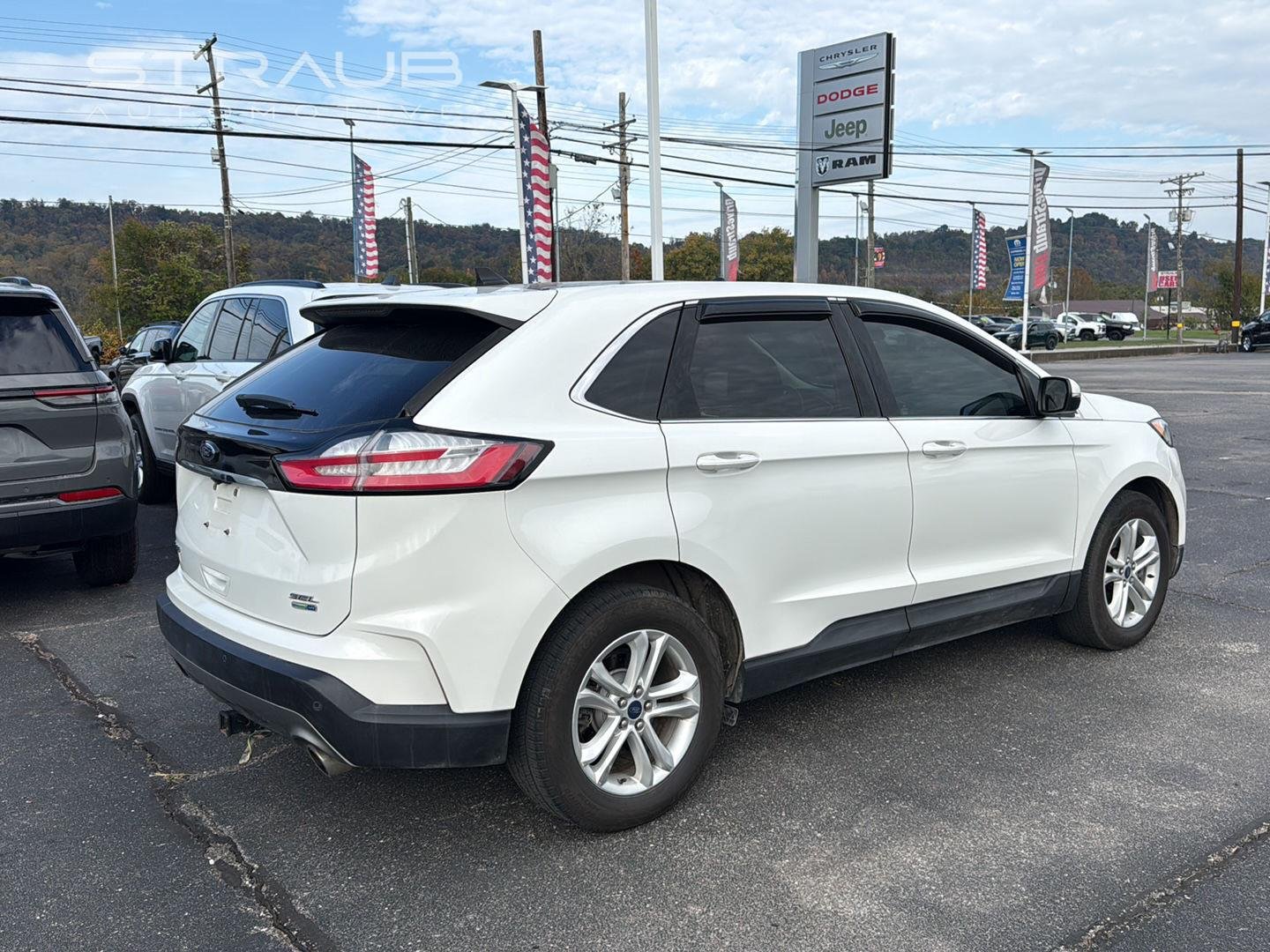 Used 2020 Star White Metallic Tri-Coat Ford SEL image 5