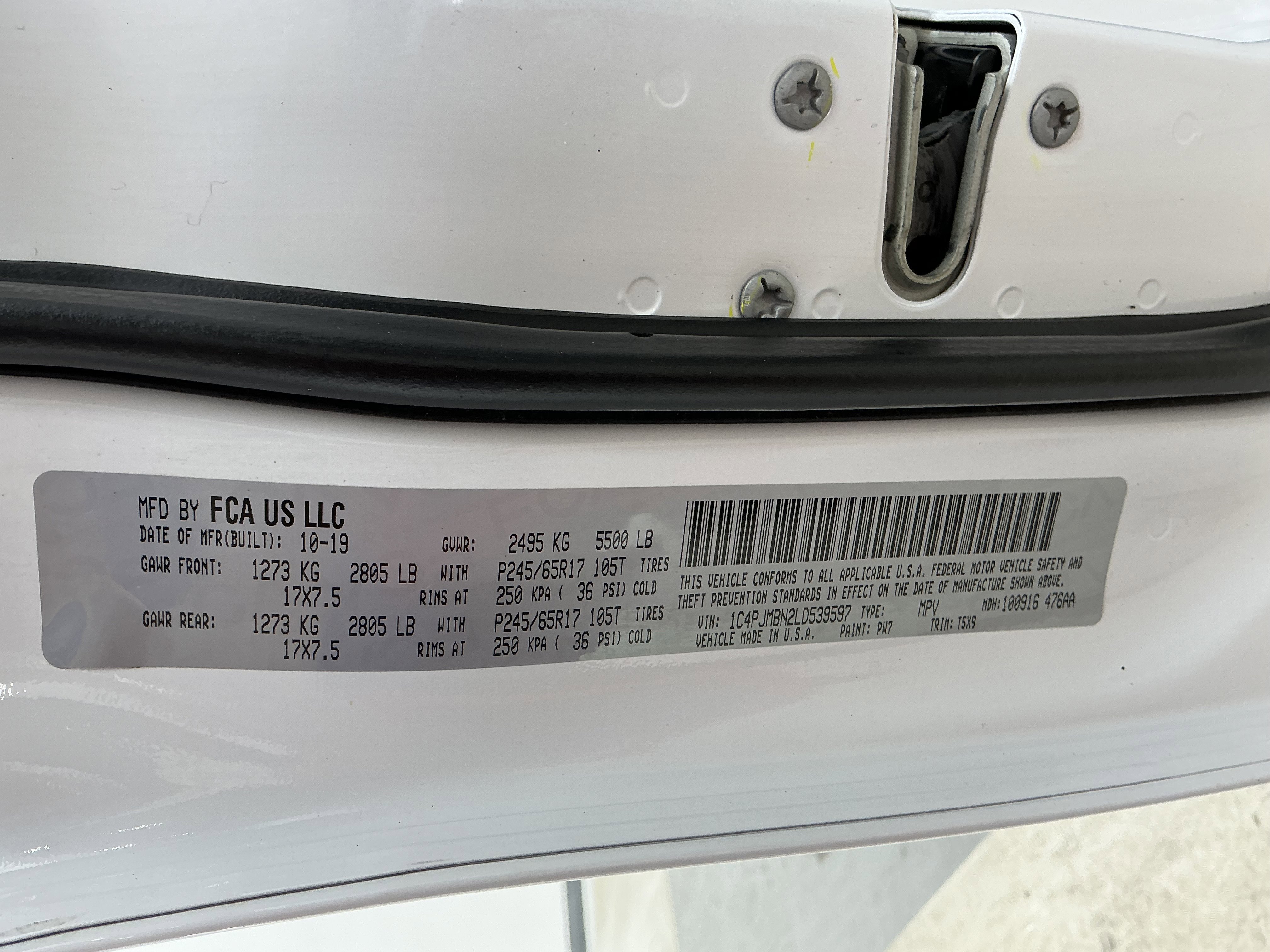 Used 2020 Bright White Clearcoat Jeep Trailhawk image 16