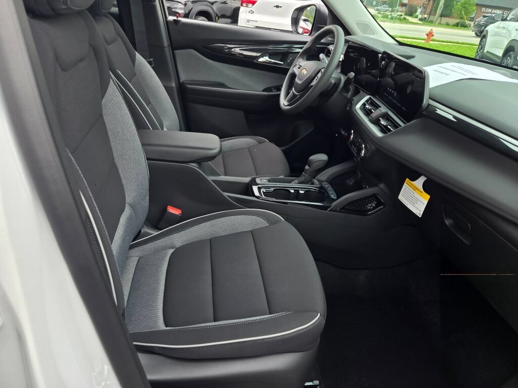 2026 Chevrolet Trailblazer LS - Photo 4