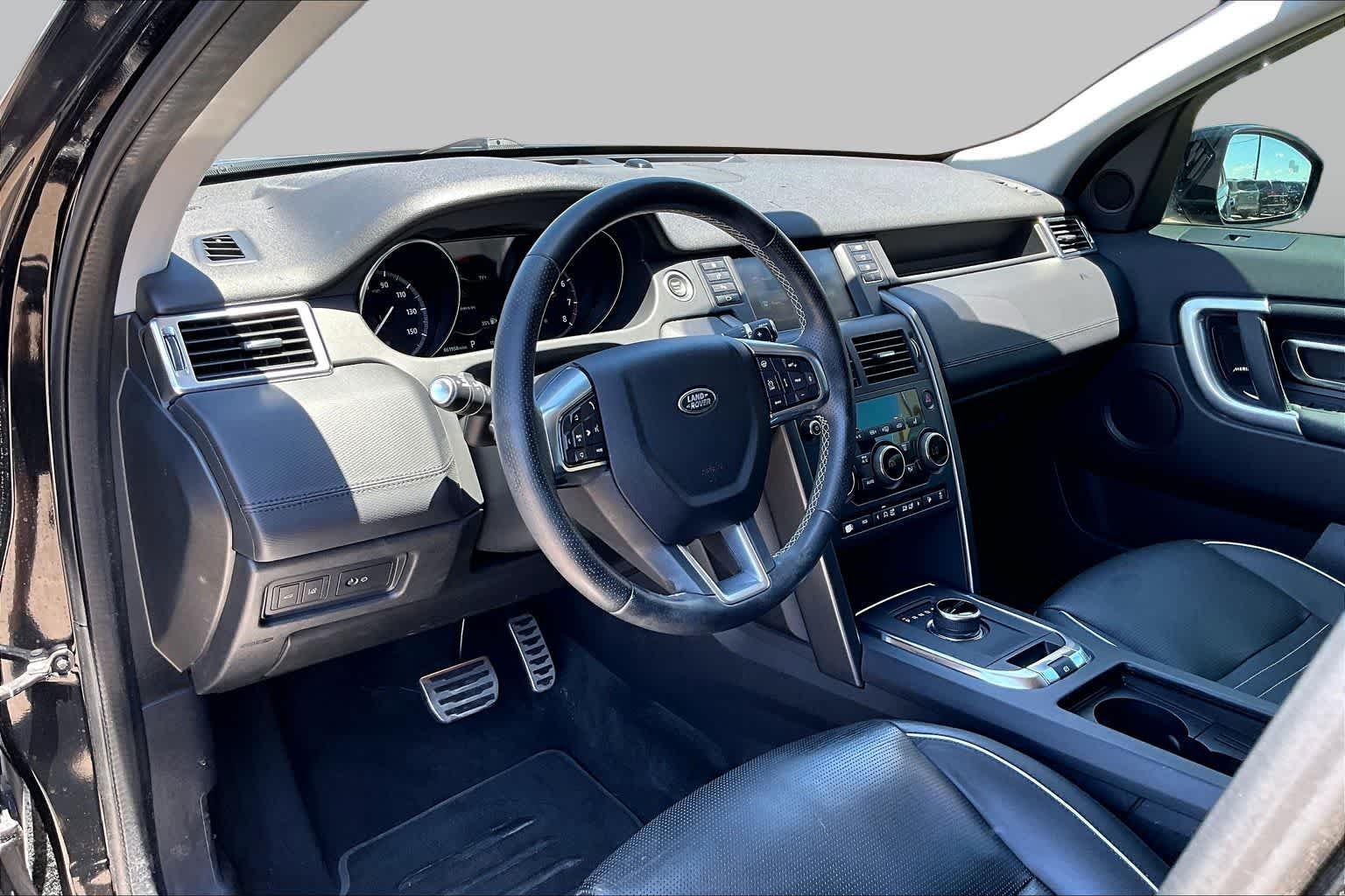 Used 2019 Santorini Black Metallic Land Rover HSE Luxury image 18
