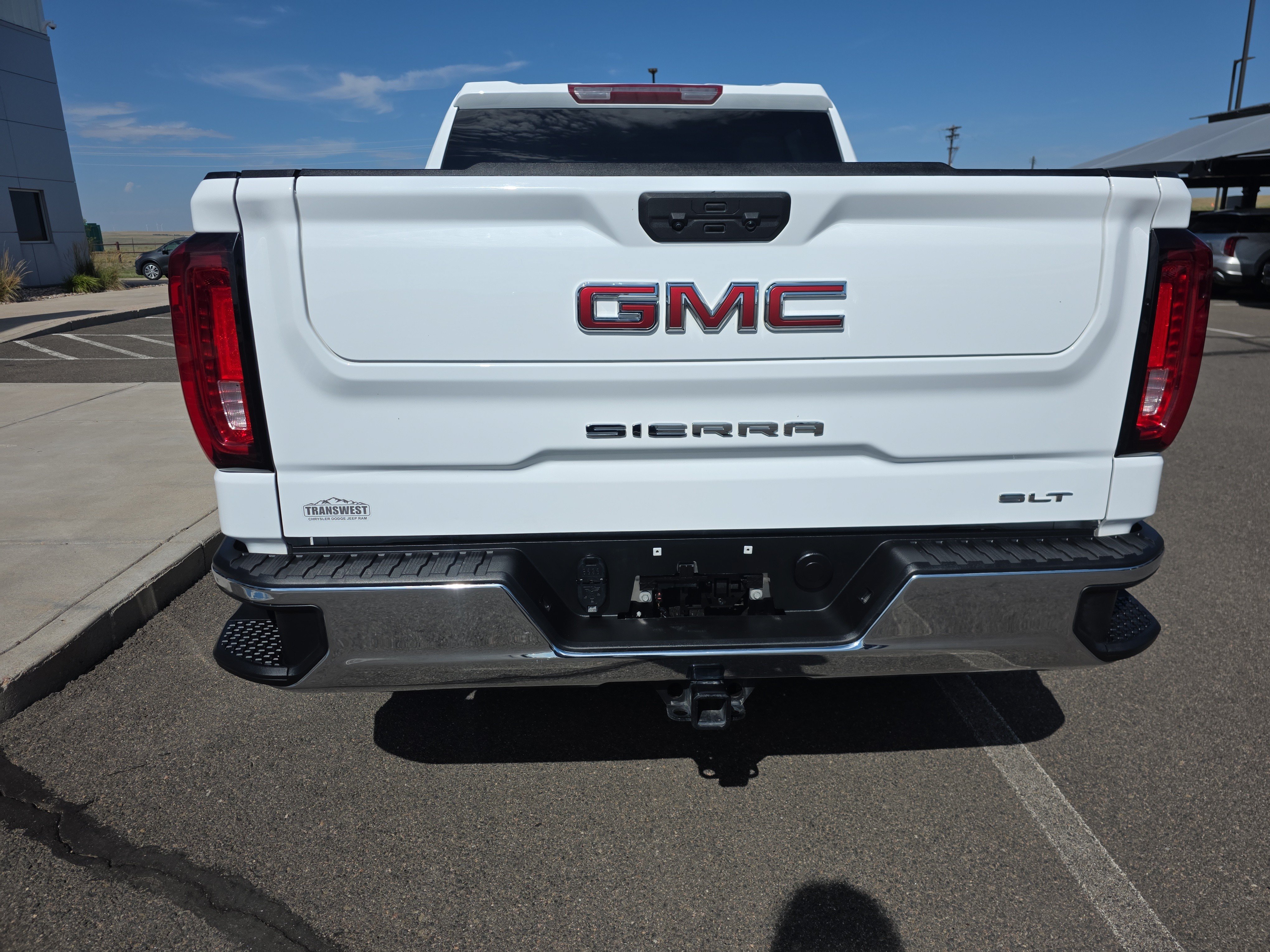2025 GMC Sierra 1500 SLT - Photo 7
