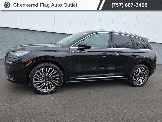 Used 2022 Black Metallic Lincoln Standard image 2