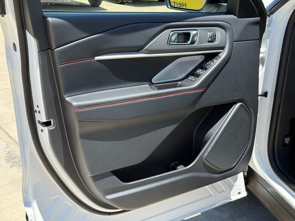 New 2026 Star White Metallic Tri-Coat Ford ST image 15