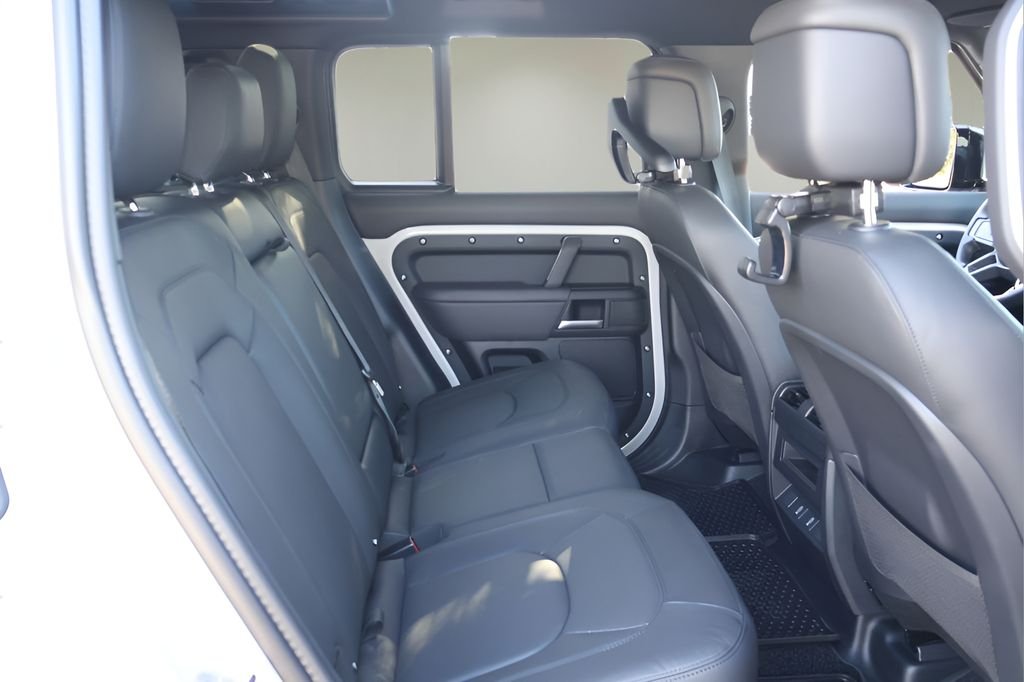 New 2026 Borasco Grey Land Rover X-Dynamic SE image 16