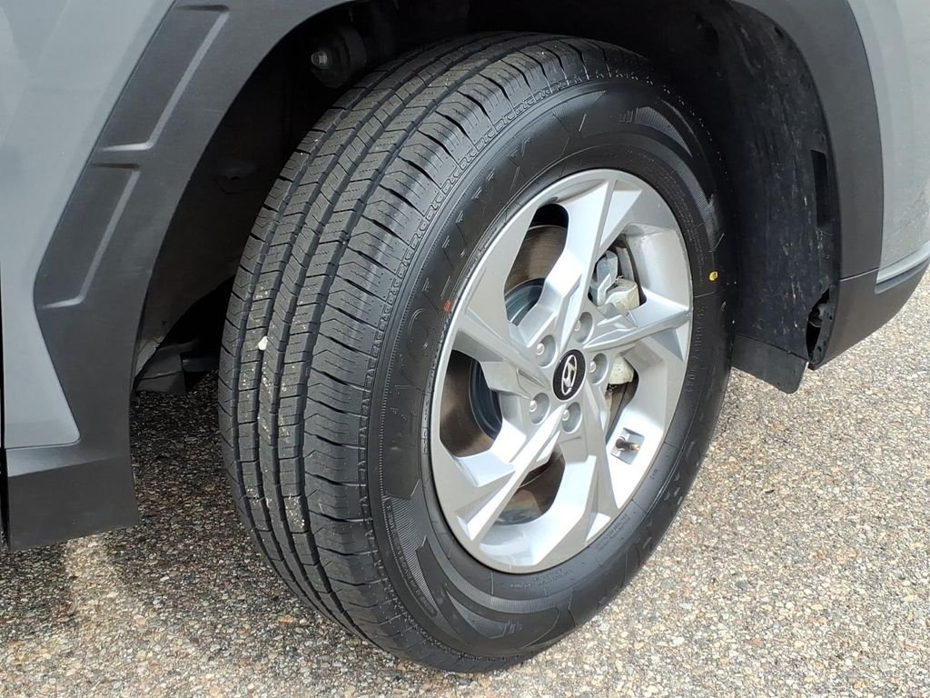 Certified Used 2024 Hampton Gray Hyundai SEL image 9