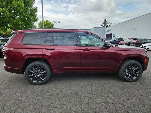 New 2026 Velvet Red Pearl-Coat Exterior Paint Jeep Limited image 8