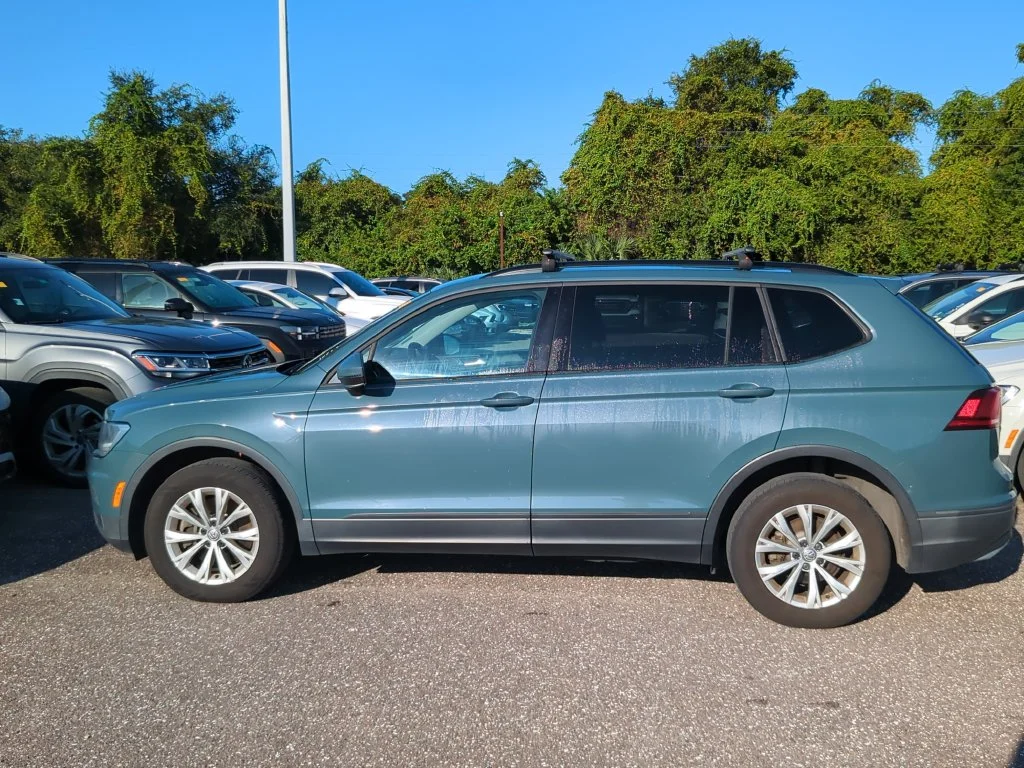 Used 2019 Blue Volkswagen 2.0T S image 3
