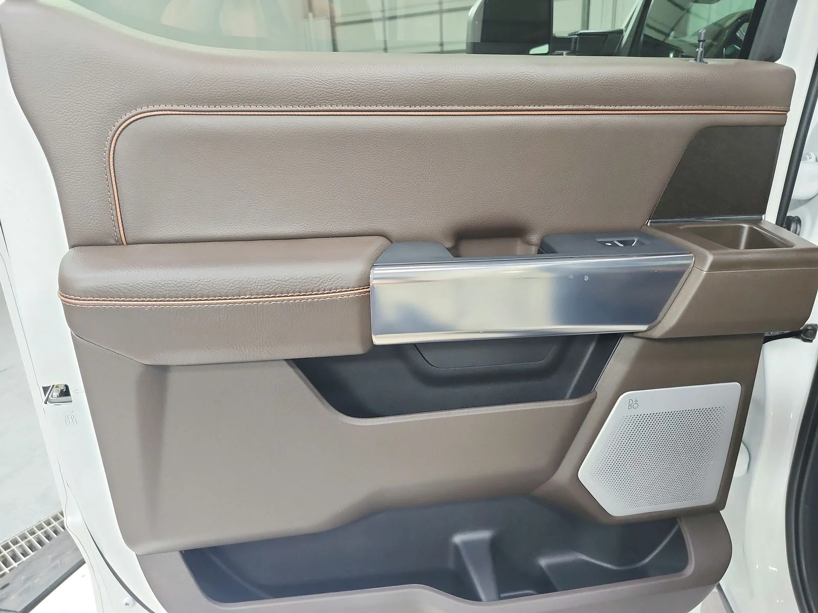 New 2026 Star White Metallic Tri-Coat Ford F-250® King Ranch® image 46