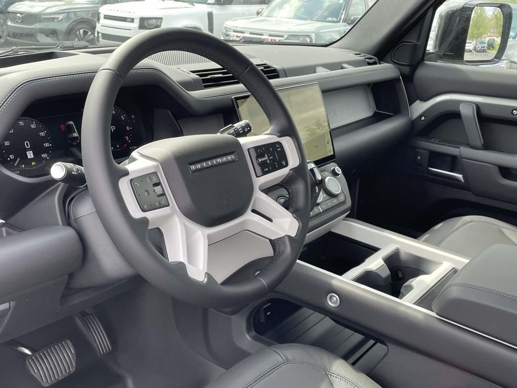 New 2026 Borasco Grey Land Rover X-Dynamic SE image 13