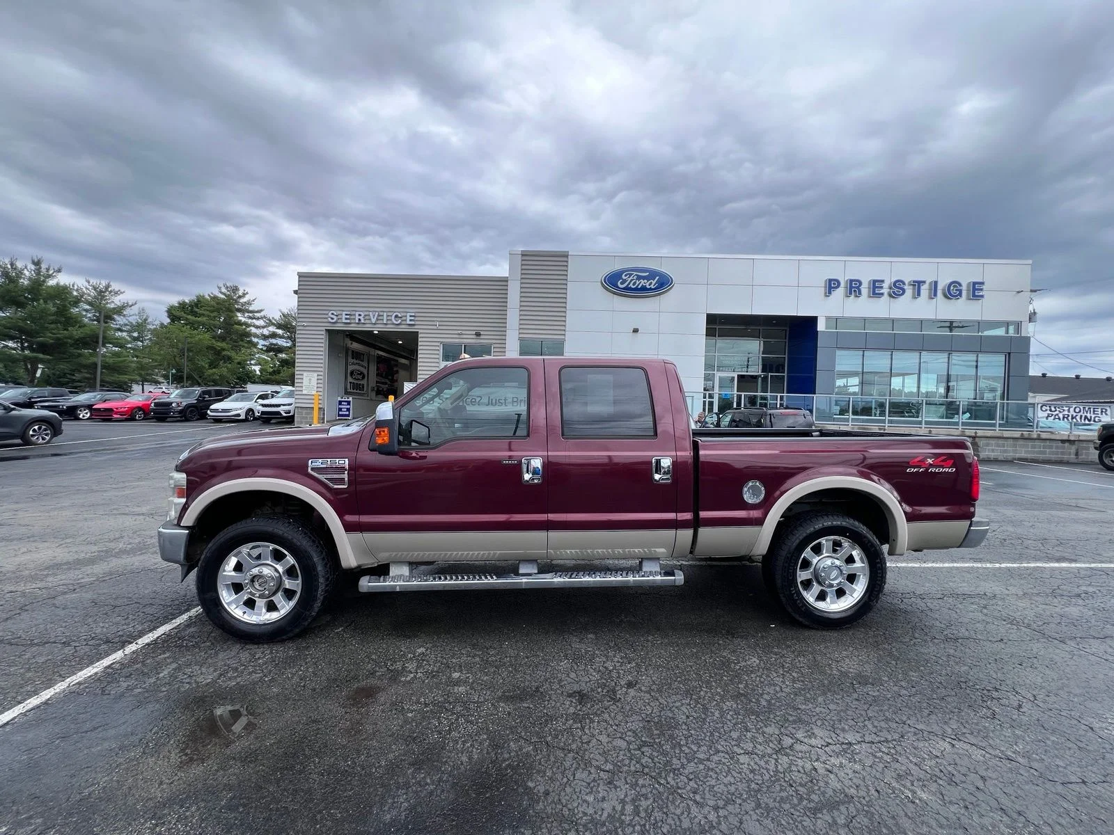 Used 2009 Royal Red Clearcoat Metallic Ford Lariat image 4