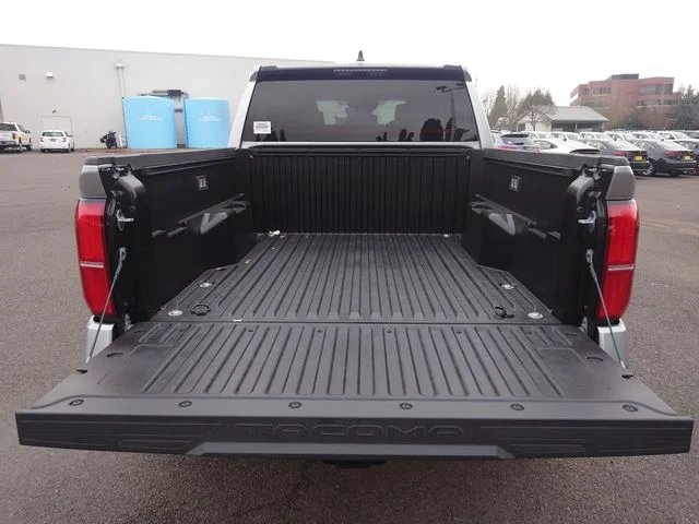 2025 Toyota Tacoma SR5 - Photo 16