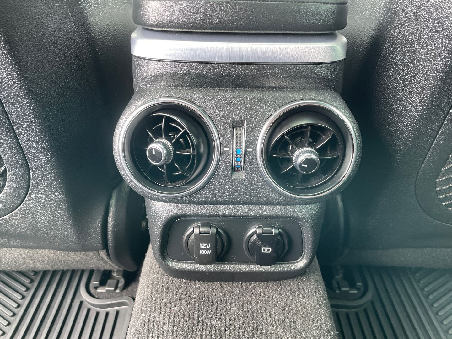 Used 2022 White Kia GT1 image 18